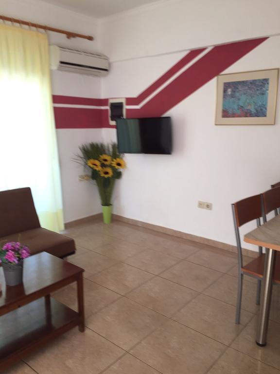 Toula'S Apartments Faliraki Ngoại thất bức ảnh