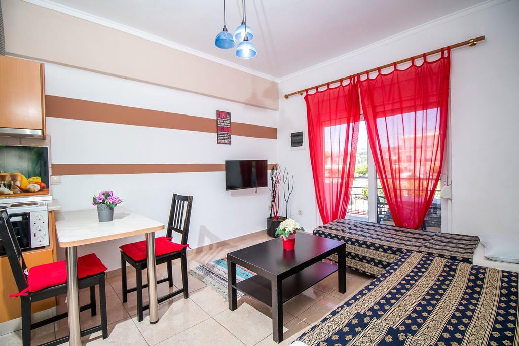 Toula'S Apartments Faliraki Ngoại thất bức ảnh